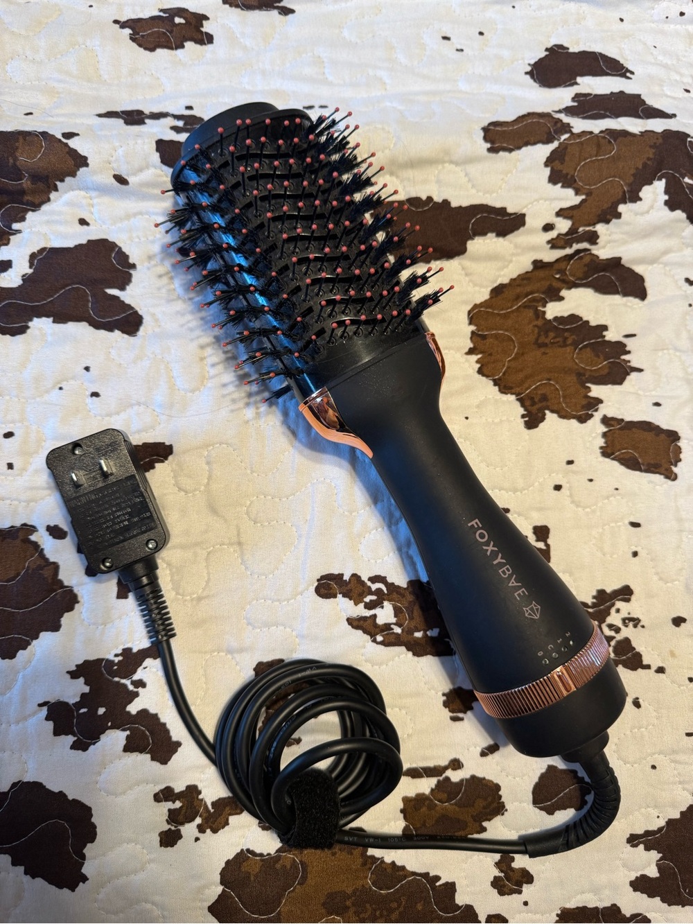 FOXYBAE Black & Rose Gold Hot Air Brush - Smooth Styling